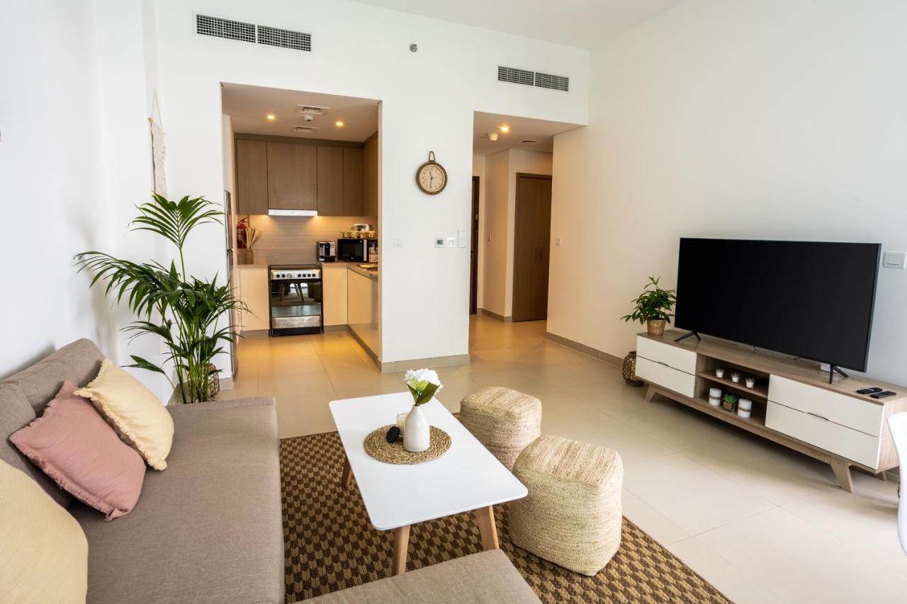 Waves Holiday Home - Waterfront Apartment With Breathtaking Sea Views Dubái Exterior foto
